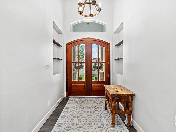 3rd image of 128 Sea Grape Ln