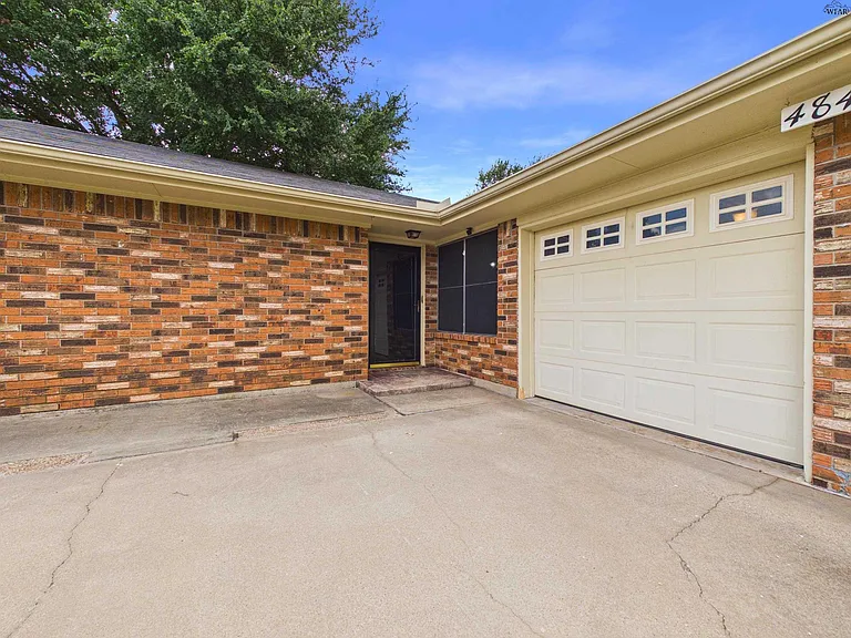 4844 Matterhorn Dr — Photo 4