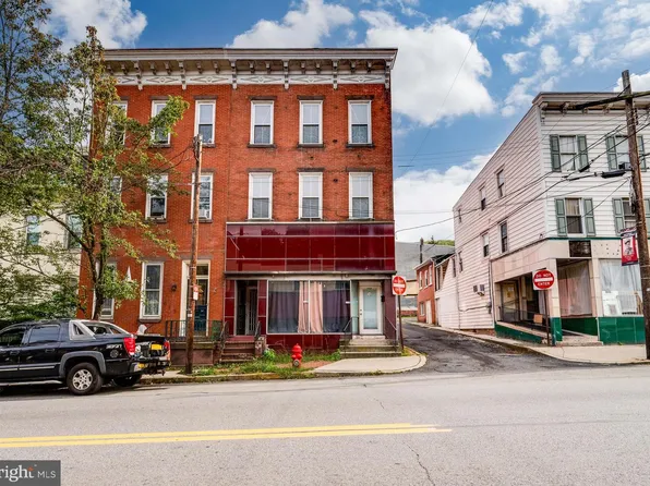 621 W Market St, Pottsville, PA 17901