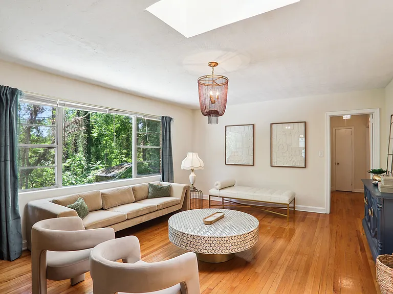 24 Grove Park Pl NW — Photo 5