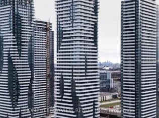 28 Interchange Way S #2916, Vaughan, ON L4K 5C3