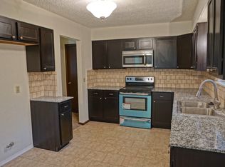 2806 Del Rey Cir, Midwest City, OK 73110