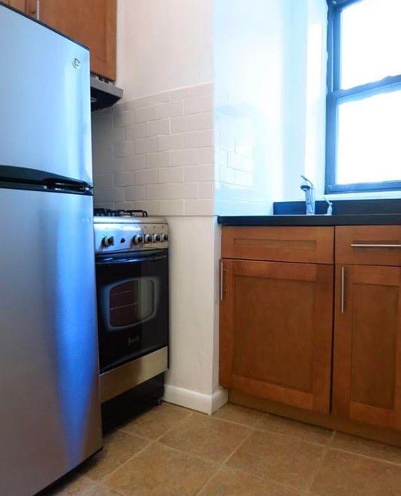 1st image of 410 E 89th St APT 5C