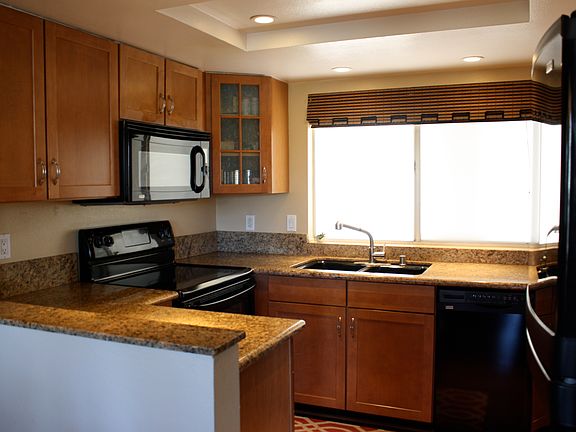 4th image of 1270 Cleveland Ave #206