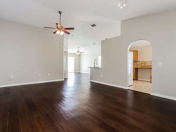 5th image of 12620 Lake Vista Dr