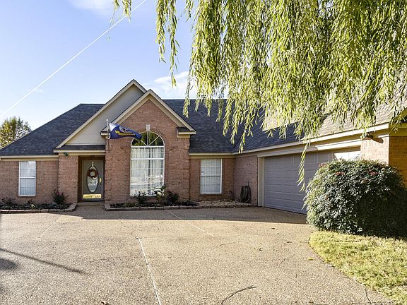 2nd image of 9223 Hickory Dr