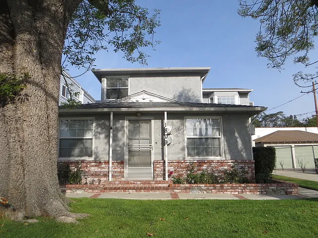 1809 W Alameda Ave — Photo 2