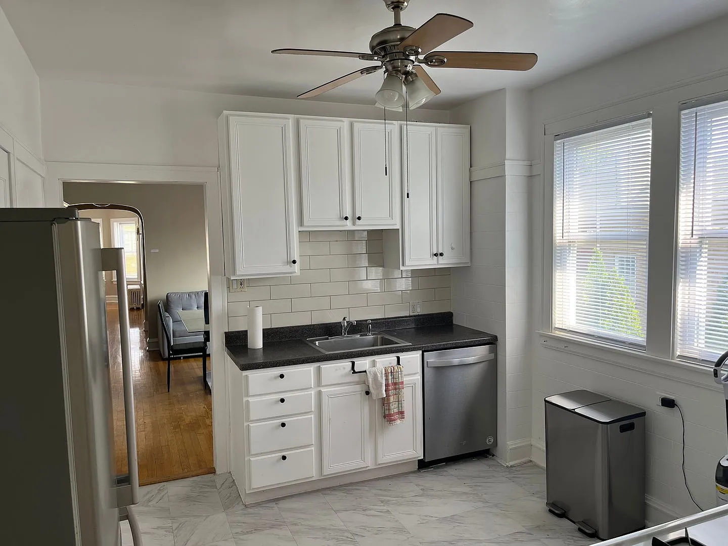 5638 N Richmond St — Photo 4