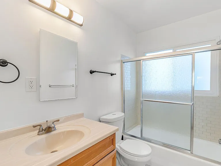1122 S. Shenandoah St. — Photo 19