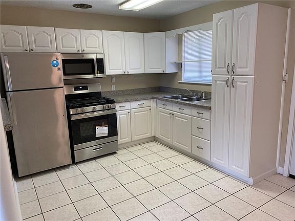 4th image of 709 River St