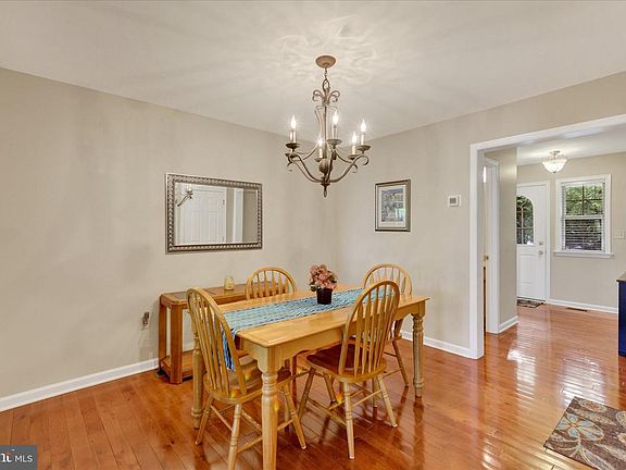 4th image of 473 Nursery Dr N