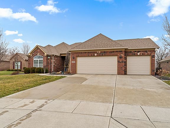 2nd image of 4734 Shady Ridge Row