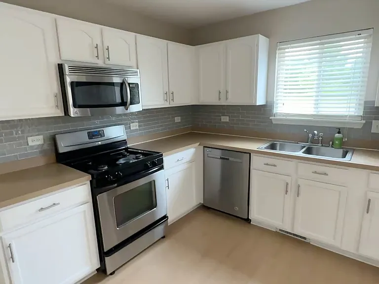 Appliances included
