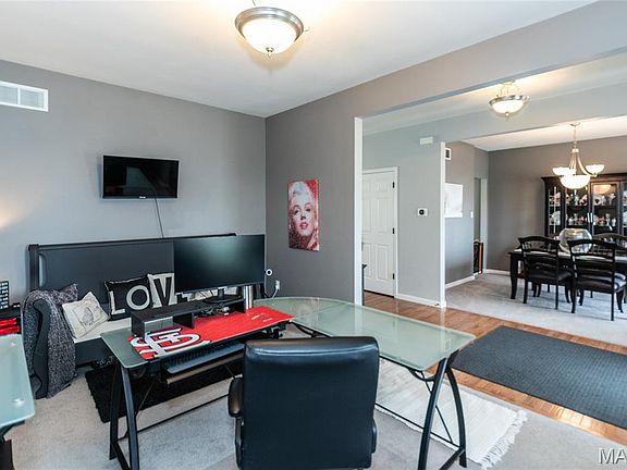 5th image of 1024 Meadow Grove Dr