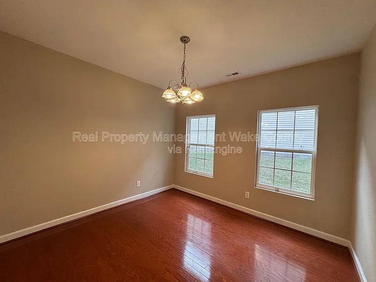 912 Spring Meadow Dr — Photo 13