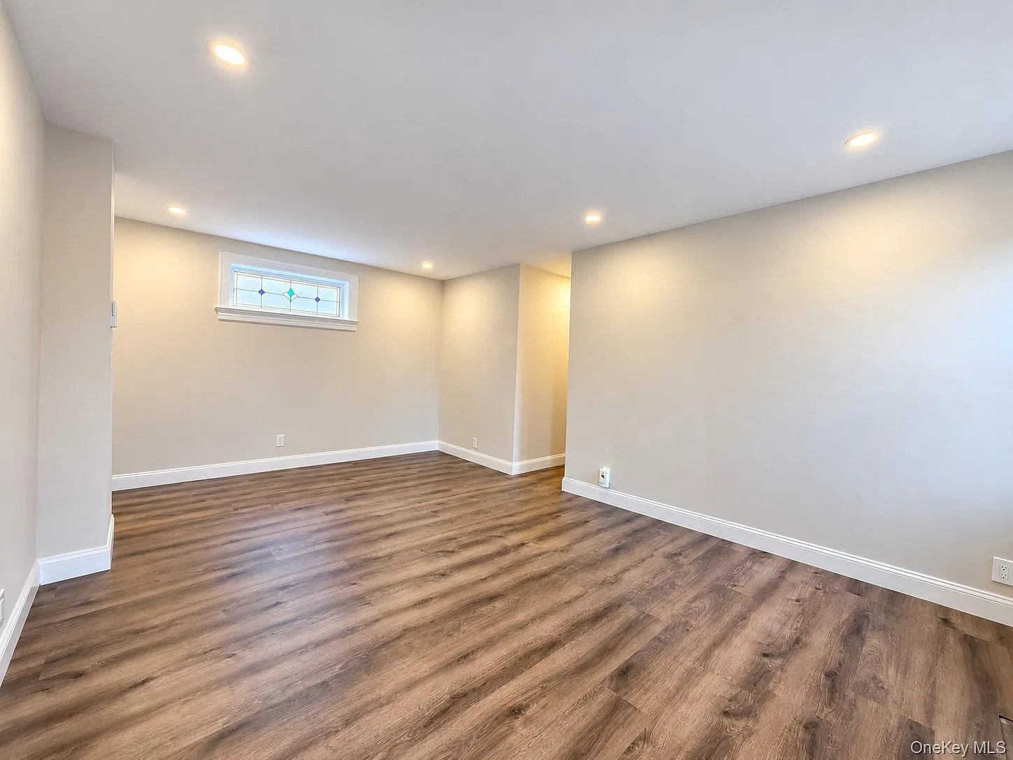 3 bed, 1.5 bath, $3,950 — Photo 4