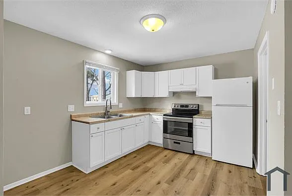 1511 Kings Way #B — Photo 17