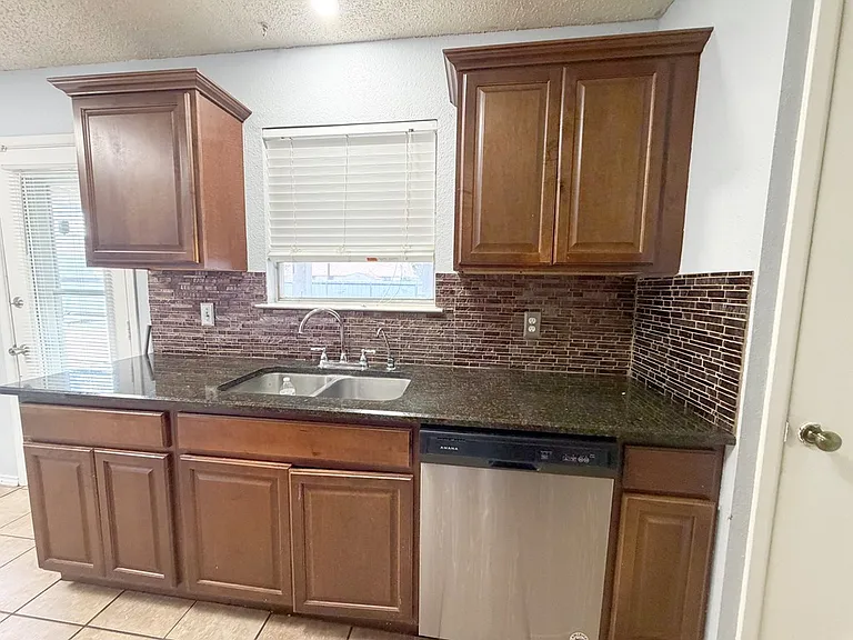 2 Star Cir — Photo 9