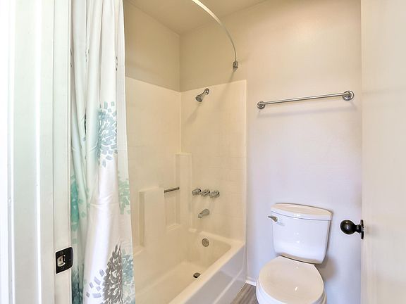 5th image of 2554 Olive Dr APT 162