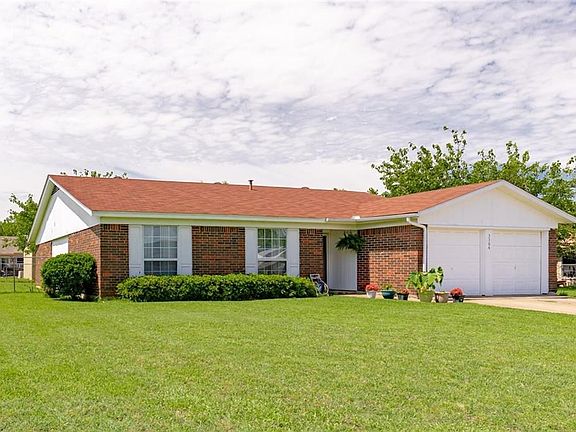 3rd image of 3304 Merrimac Dr