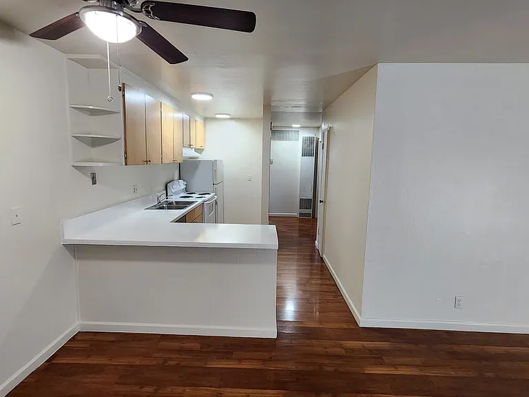 Park Villa Apartments — Photo 36