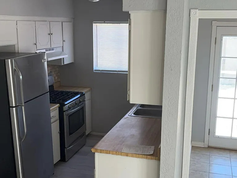 8804 Kenneth St — Photo 26