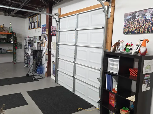 533 Washington Ave #Basement, Bridgeville, PA 15017