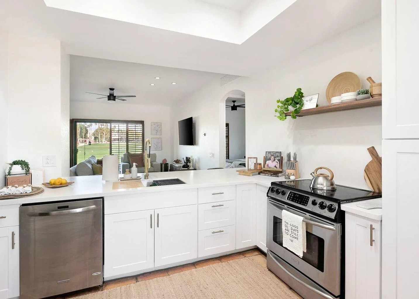 2 bed, 1212 sqft, $3,000 — Photo 4