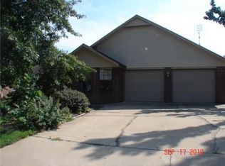 3281 Hillview Ct, Siloam Springs, AR 72762