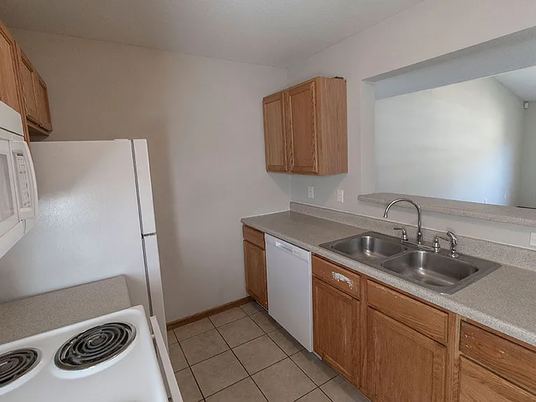 1505-1507 Bodie Dr — Photo 7