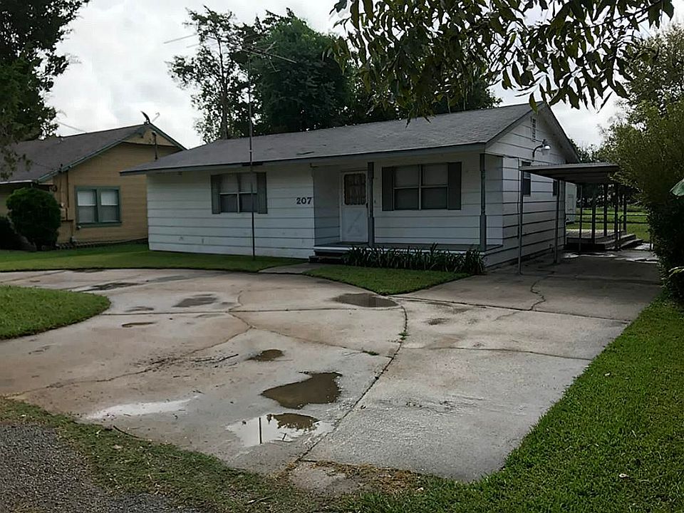 1st image of 207 McPhail St