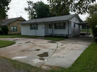 207 McPhail St, Tomball, TX 77375