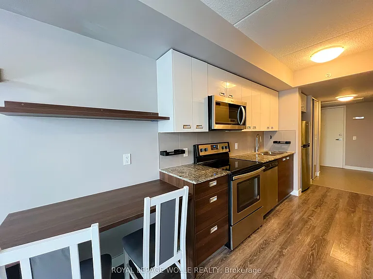 308 Lester St #501 — Photo 14