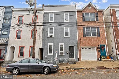 4658 Mansion St Photo 1