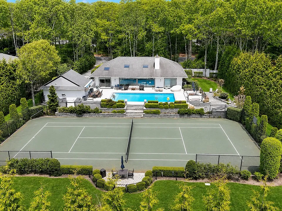 8 Jeffrey Ln