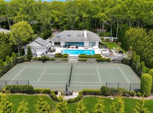 8 Jeffrey Ln, East Quogue, NY 11942