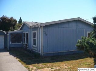 735 N Walnut St, Independence, OR 97351