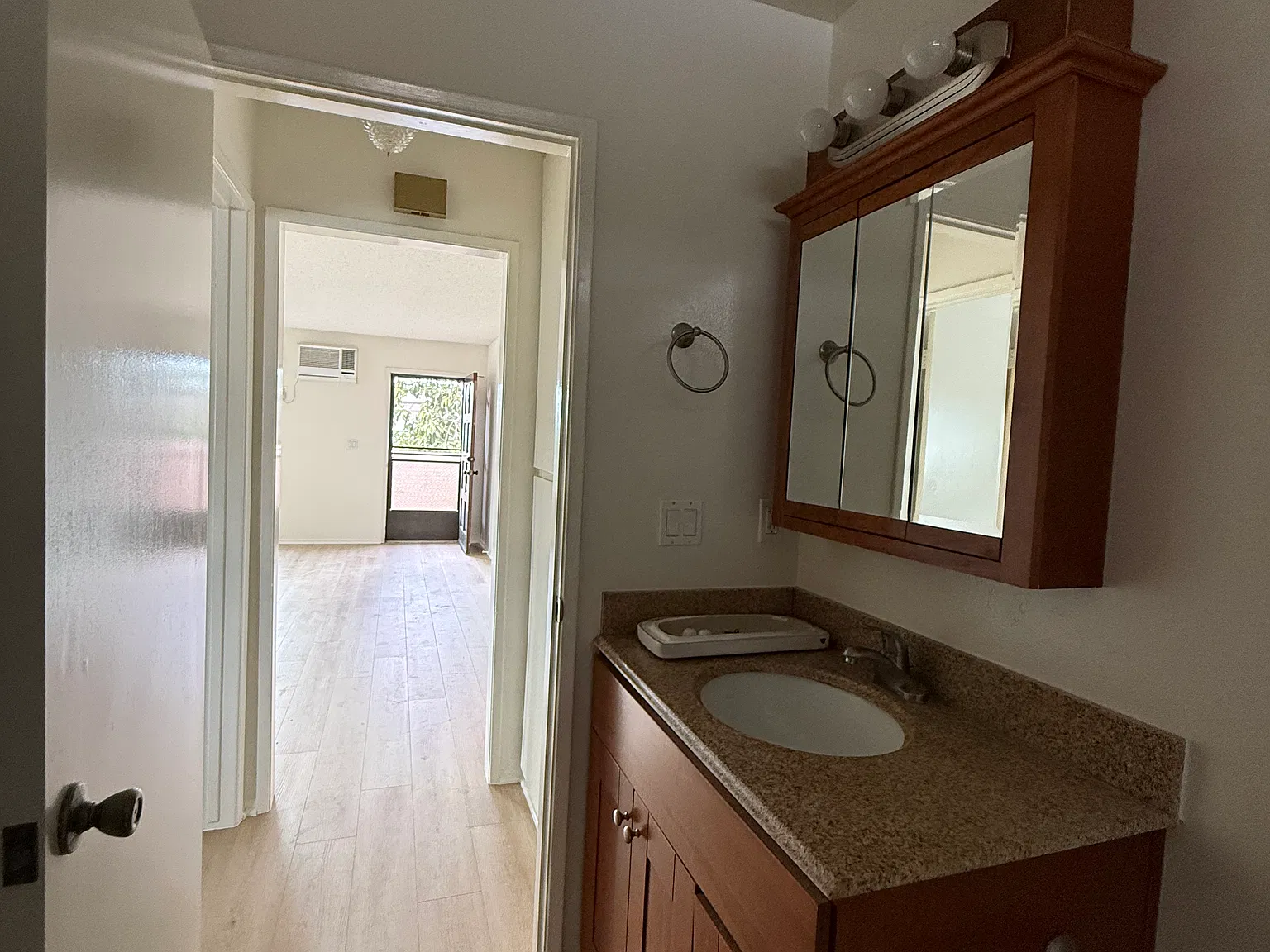 1 bed, $2,250 — Photo 4