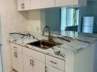 10832 N Kendall Dr #U11, Miami, FL 33176