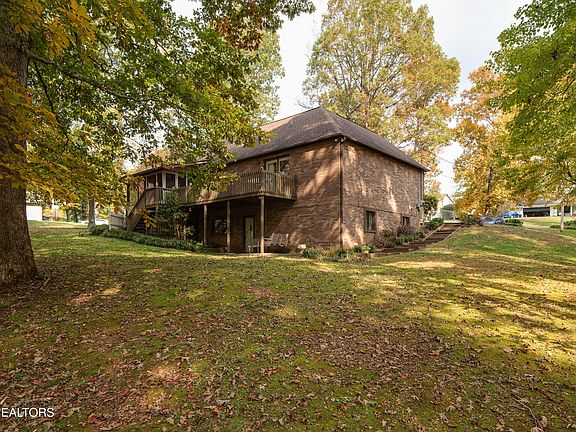 5th image of 625 Chris Haven Dr