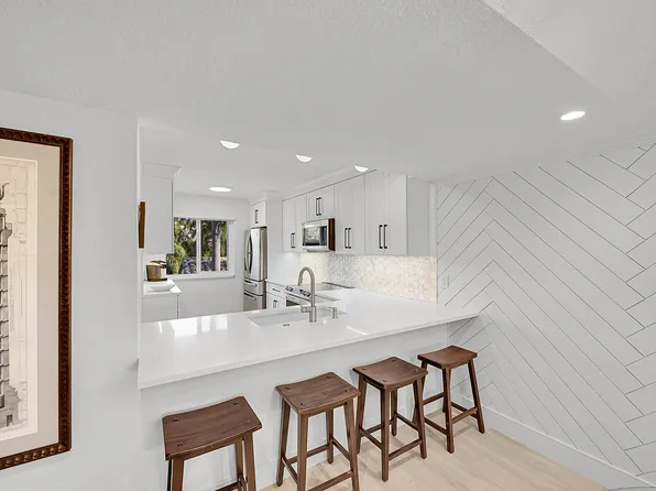 240 Captains Walk #517, Delray Beach, FL 33483