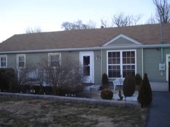 1634 Woodlawn Ave, Vineland, NJ 08360