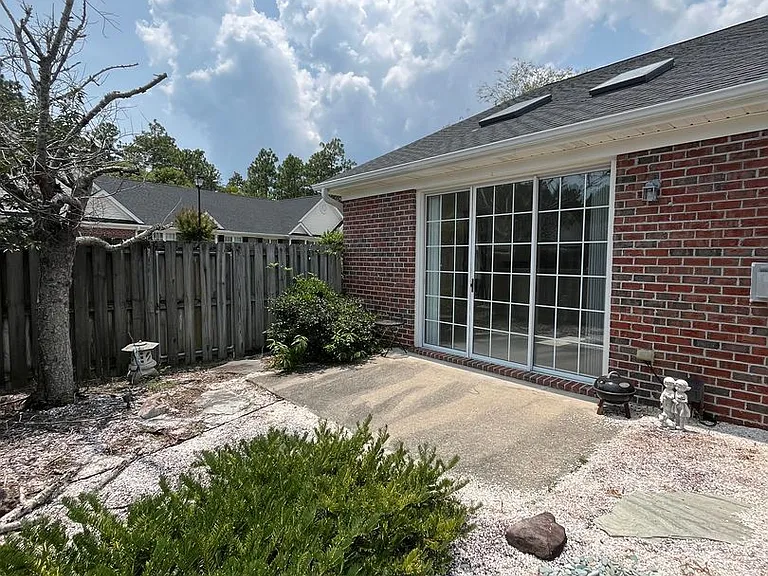 5006 Carleton Dr #113 — Photo 32