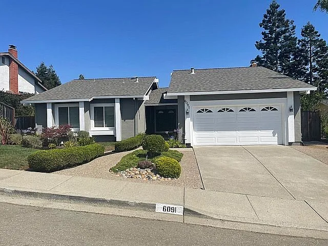 6091 Skyfarm Dr photo 1