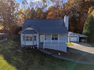 1109 Ridgecliff Dr, Rural Hall, NC 27045