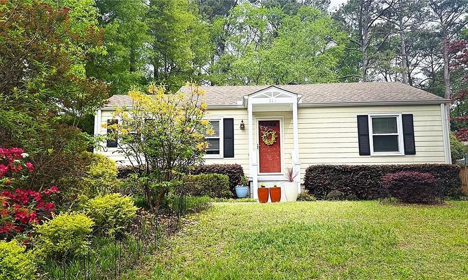 1st image of 811 Scott Cir