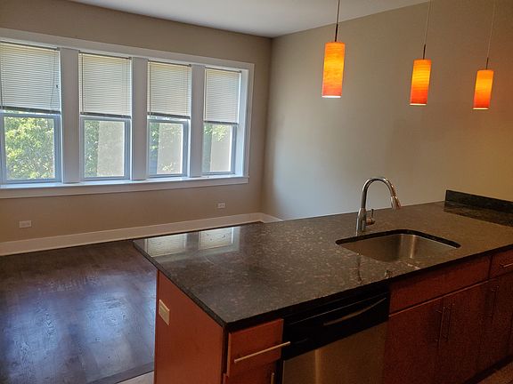 4th image of 3639 W Shakespeare Ave APT 1E