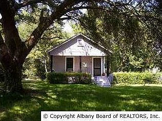 1st image of 521 Lincoln Ave