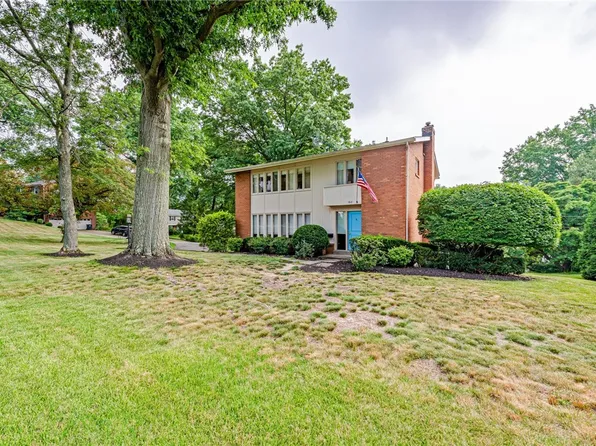 1821 Tragone Dr, Pittsburgh, PA 15241