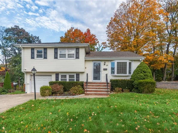22 Maplewood Boulevard, Suffern, NY 10901